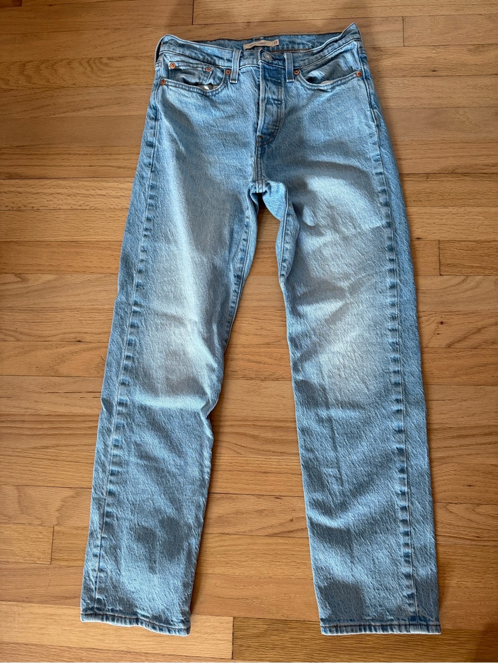 Levi’s Size 27 Premium Wedgie Straight Light Wash Denim Jeans